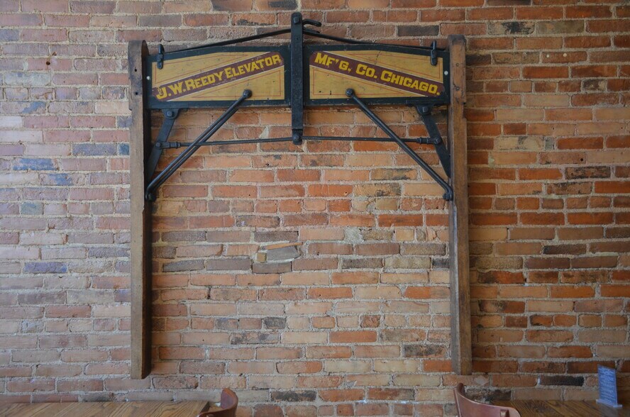 More Photos Of 11 Benton Ave E, Albia Restaurant For Sale