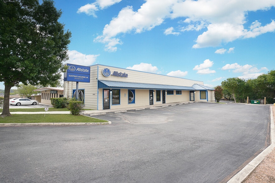 More Photos Of 2430 E Southcross Blvd, San Antonio Storefront For Lease
