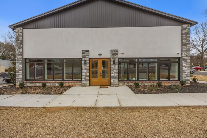 More Photos Of 1484 Dale Earnhardt Blvd, Kannapolis Freestanding For Lease