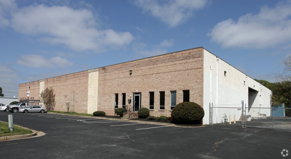 Primary Photo Of 5109-5111 Glen Alden Dr, Richmond Warehouse For Lease