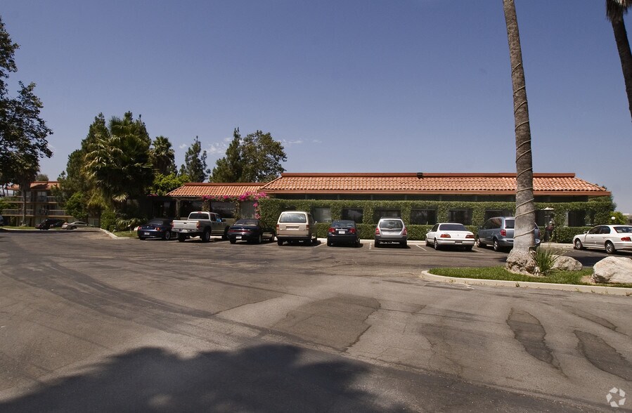 More Photos Of 497-503 N Ventu Park Rd, Newbury Park Freestanding For Lease