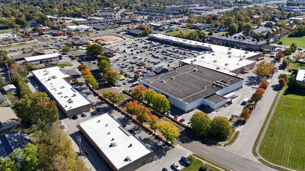 More Photos Of 2307-2375 Nicholasville Rd, Lexington Unknown For Lease