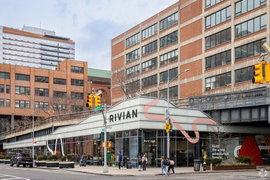 More Photos Of 60 Tenth Ave, New York Storefront For Sale