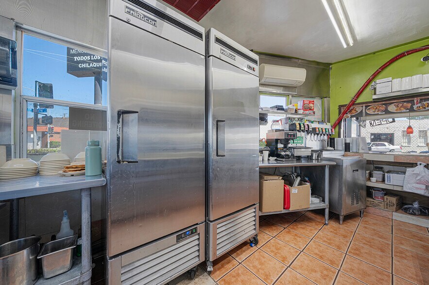More Photos Of 201 W Whittier Blvd, Montebello Freestanding For Sale