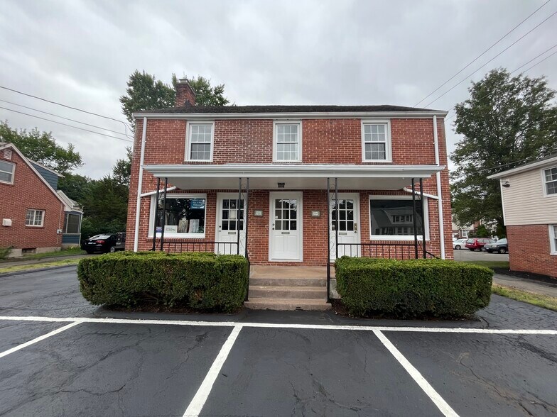 More Photos Of 266 Hebron Ave, Glastonbury Storefront Retail Office For Lease