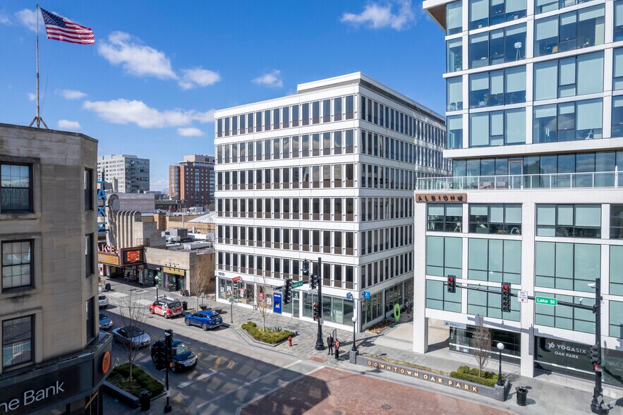 More Photos Of 1010 Lake St, Oak Park Office For Lease