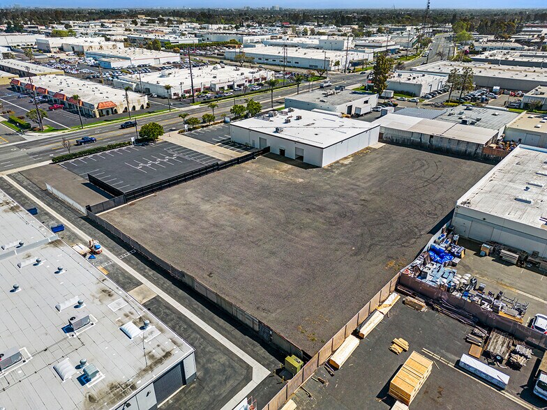 More Photos Of 3700 W Warner Ave, Santa Ana Warehouse For Lease