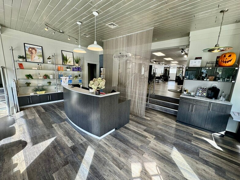 More Photos Of 820 Abbott Rd, Buffalo Storefront Retail Residential For Lease