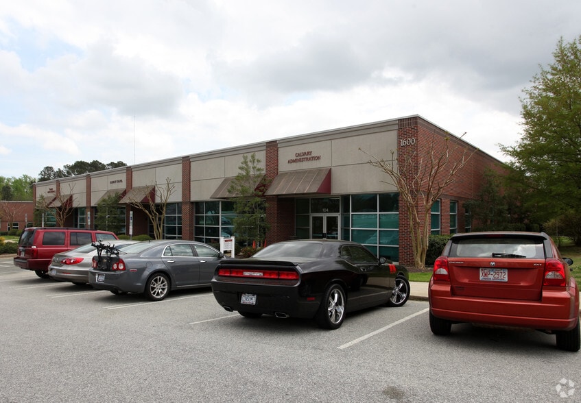 More Photos Of 1610 Center St, Apex Office For Sale