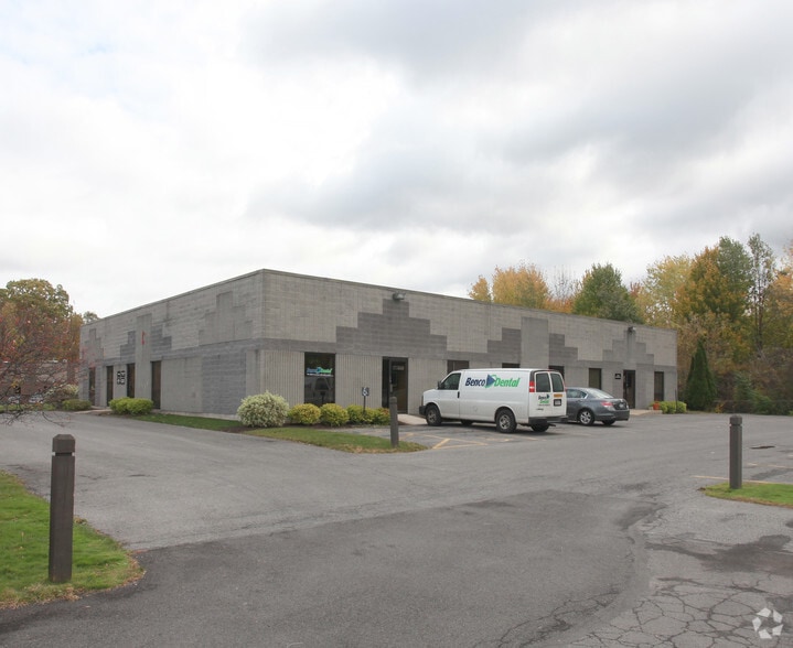 More Photos Of 200 Gateway Park Dr, Syracuse Warehouse For Lease