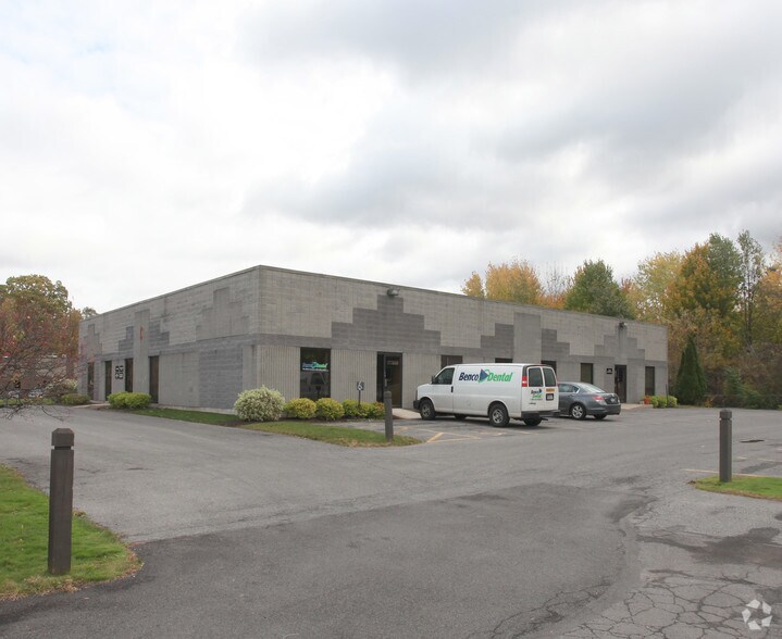 More Photos Of 200 Gateway Park Dr, Syracuse Warehouse For Sale