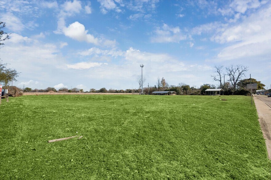 More Photos Of 4205 Pasadena Blvd, Pasadena Land For Sale