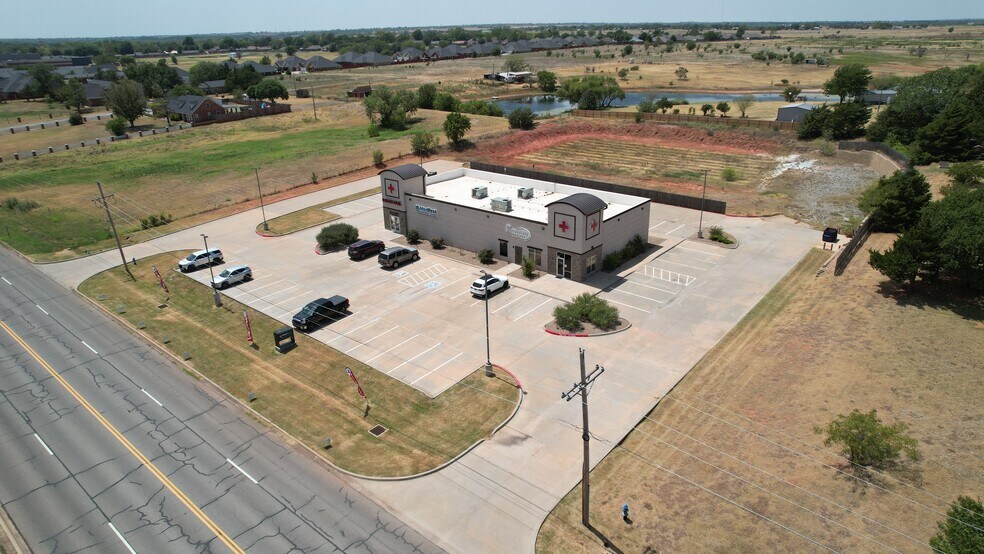 More Photos Of 1315 Chisholm Trail Pky, Duncan Medical For Sale