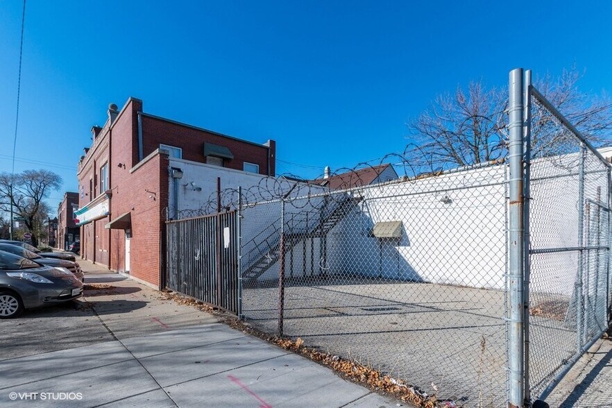 More Photos Of 2859 S Pulaski Rd, Chicago Healthcare For Lease