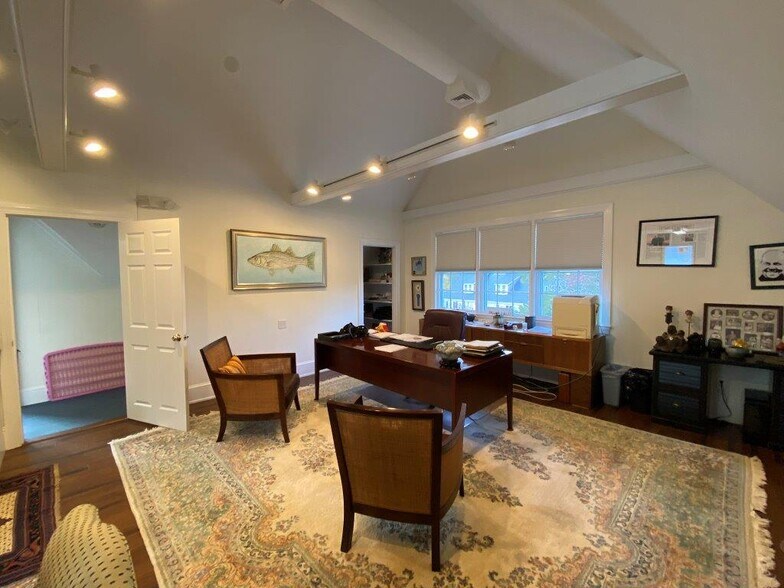 More Photos Of 1-13 Willow St, Yarmouth Port Unknown For Lease