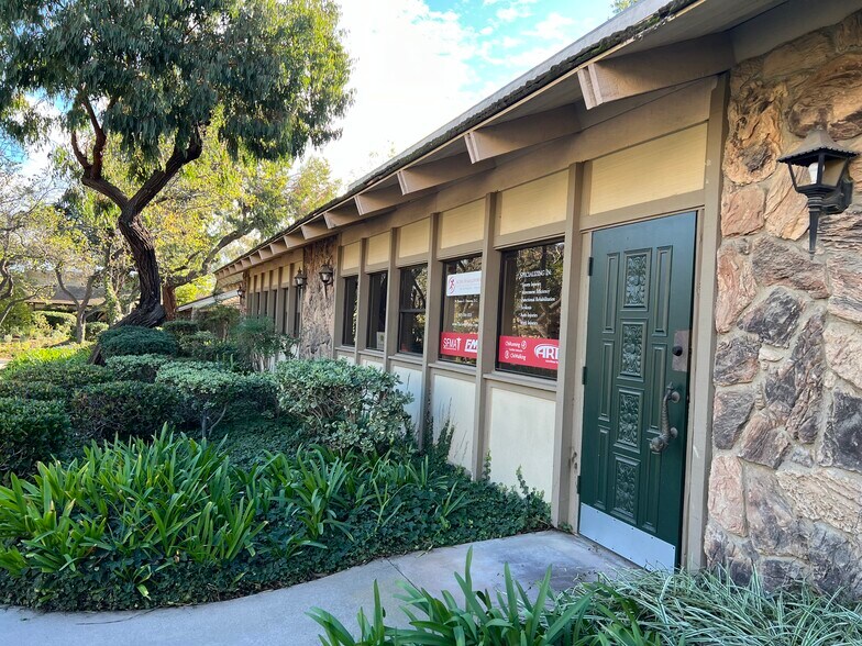 Primary Photo Of 2021 Sperry Ave, Ventura Office For Lease
