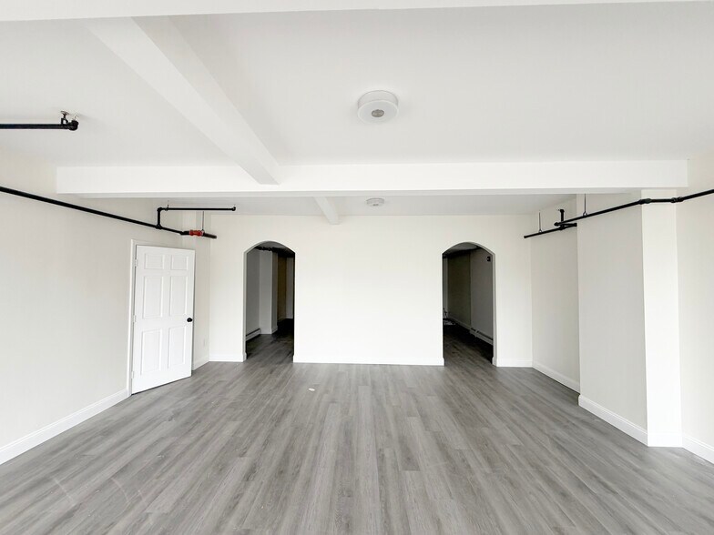 More Photos Of 785 Congress St, Portland Storefront Retail Office For Lease