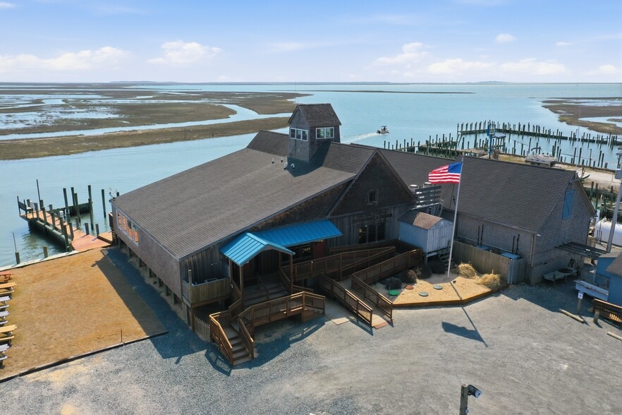 More Photos Of 17 Atlantic Ave, Wachapreague Restaurant For Sale