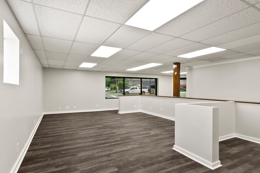 More Photos Of 2300 2nd Ave E, Tuscaloosa Office For Sale