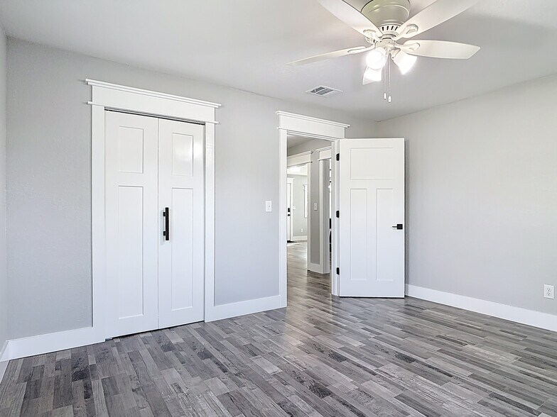 More Photos Of 379 N State Road 415, Osteen Office For Lease