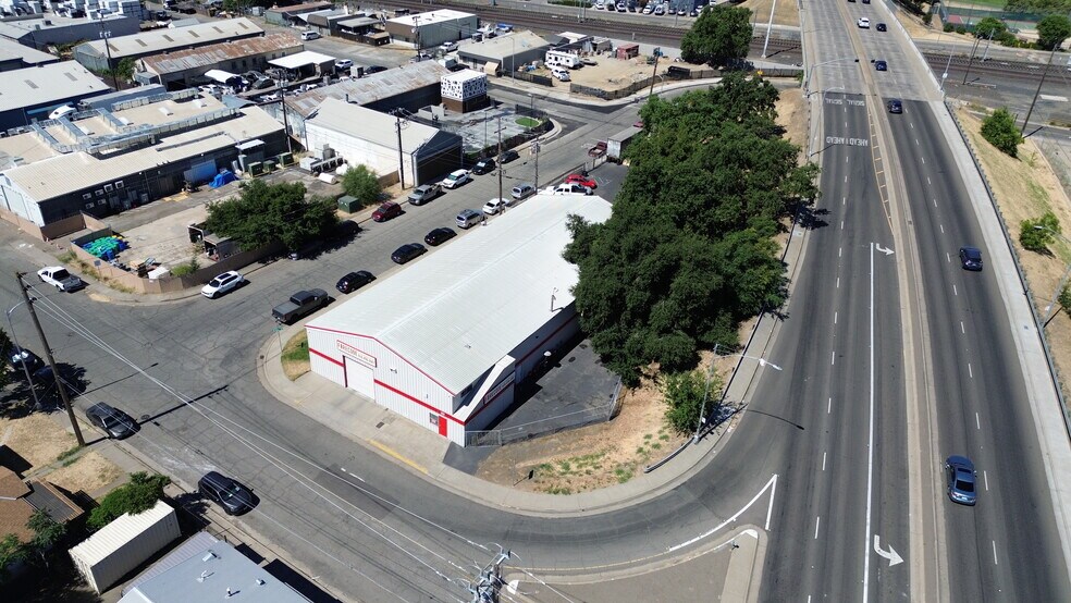 More Photos Of 3722 W Pacific Ave, Sacramento Warehouse For Sale