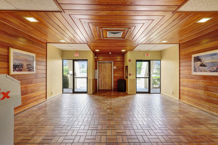 More Photos Of 639 E Ocean Ave, Boynton Beach Office For Lease