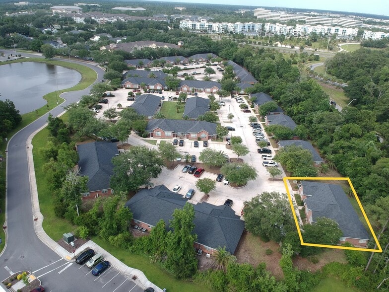 More Photos Of 8833 Perimeter Park Blvd, Jacksonville Medical For Sale