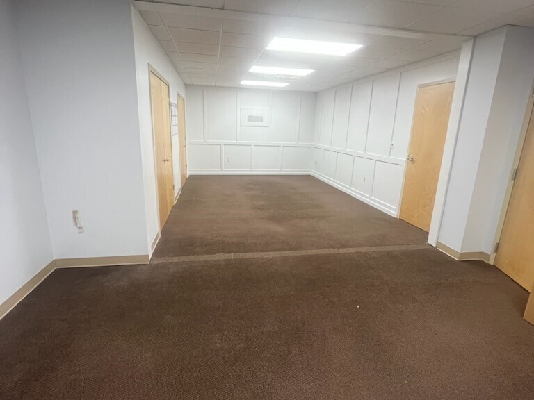 More Photos Of 317 Foxon Rd, East Haven Medical For Lease