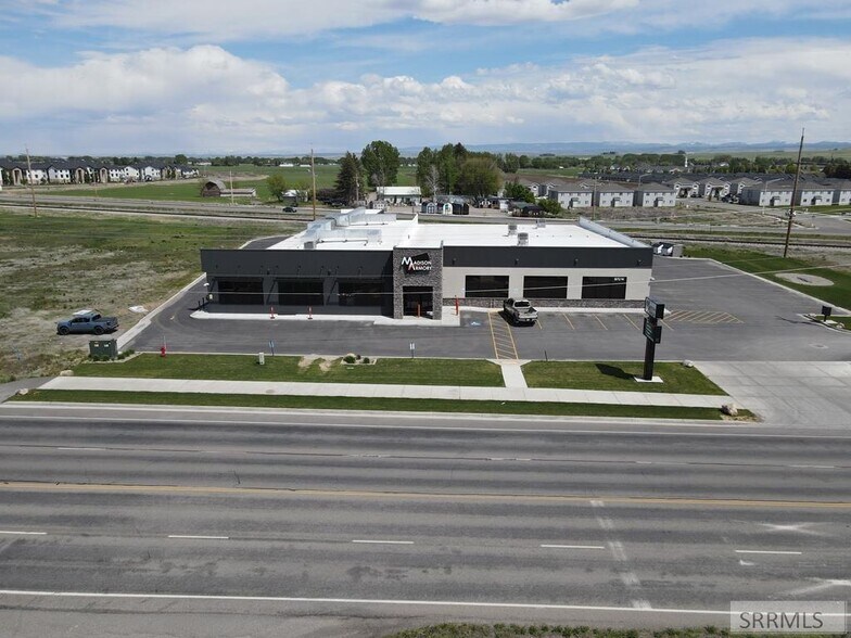 Primary Photo Of 870 N 2nd E, Rexburg General Retail For Lease