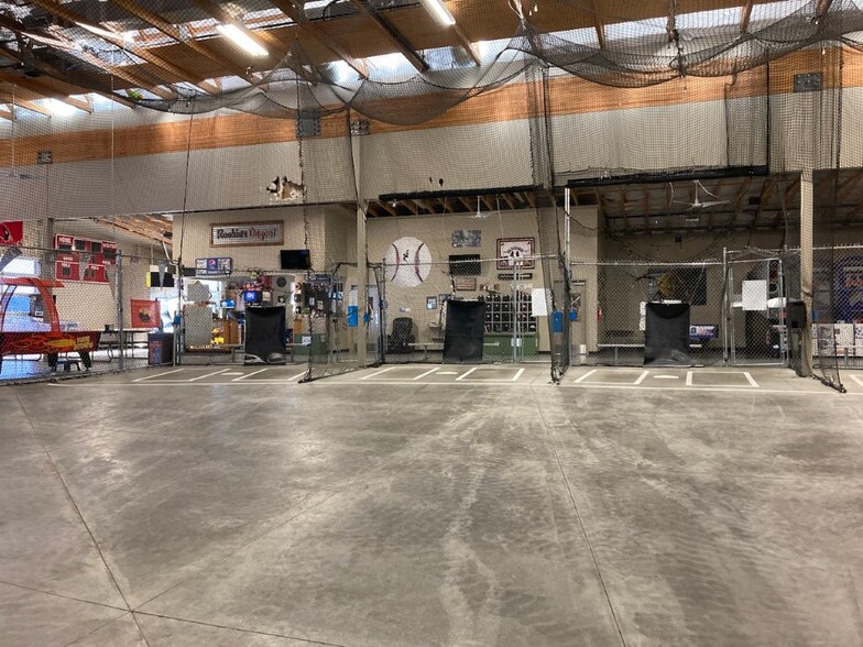 More Photos Of 2555 N Crownpointe Dr, Prescott Valley Freestanding For Sale