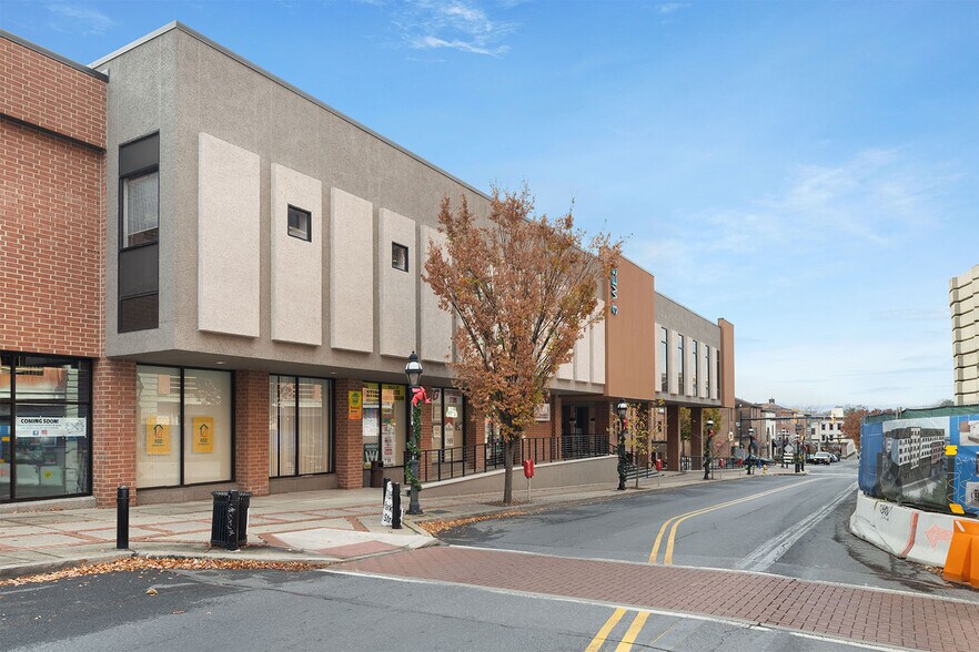 More Photos Of 3 W Broad St, Bethlehem Office For Lease