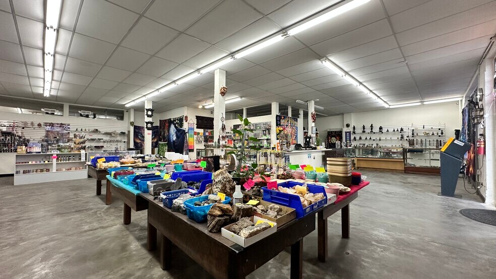 More Photos Of 1480 S State St, Salt Lake City Storefront For Sale