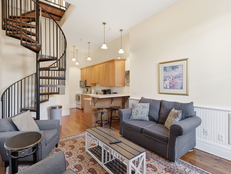 More Photos Of 8-10 E Main St, Richmond Apartments For Sale