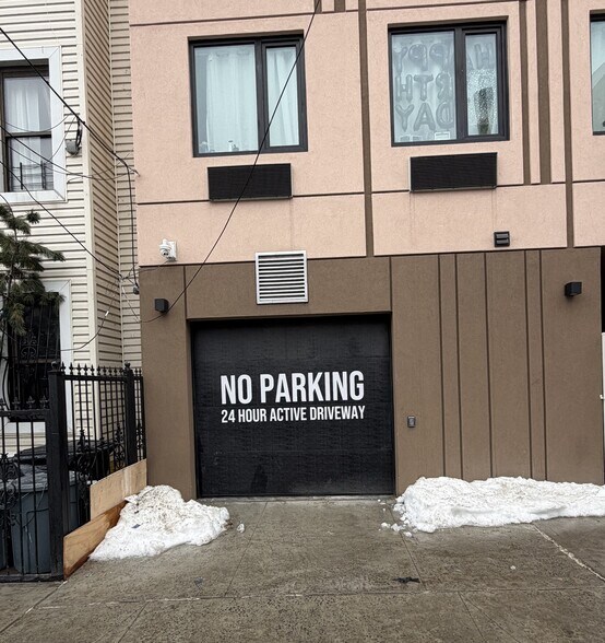 More Photos Of 806 E 170th St, Bronx Industrial For Lease