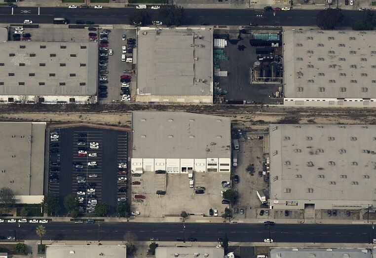 More Photos Of 2991 E 46th St, Los Angeles Warehouse For Lease
