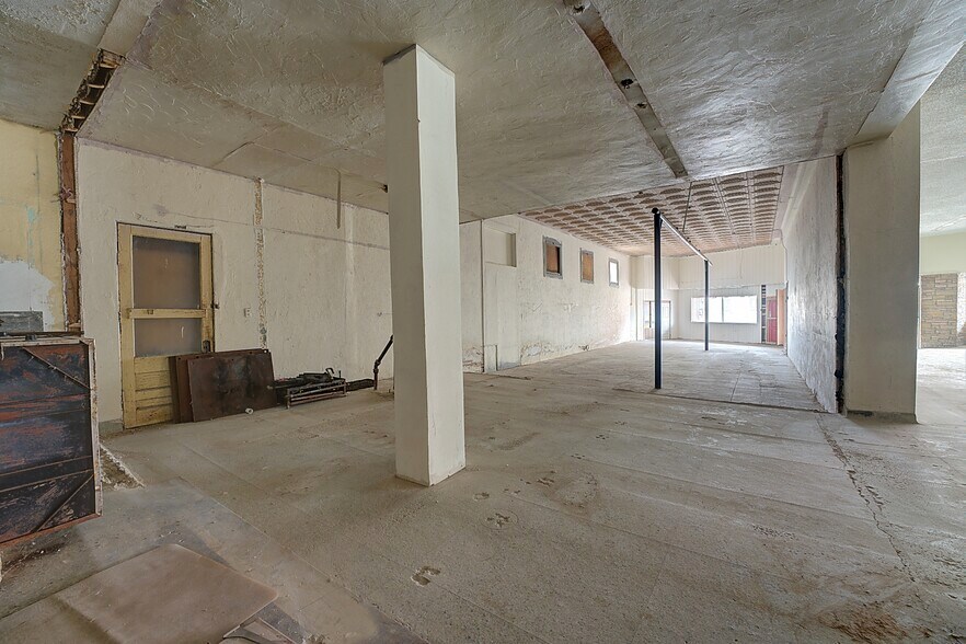 More Photos Of 406 N State Line Ave, Texarkana Storefront Retail Residential For Lease
