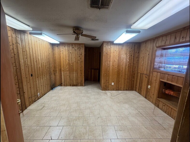 More Photos Of 1327 Judiway St, Houston Industrial For Lease