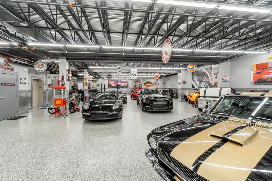 More Photos Of 2302 Turnpike St, North Andover General Retail For Sale