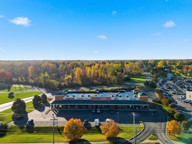 More Photos Of 975 Ridge Rd, Webster Unknown For Lease