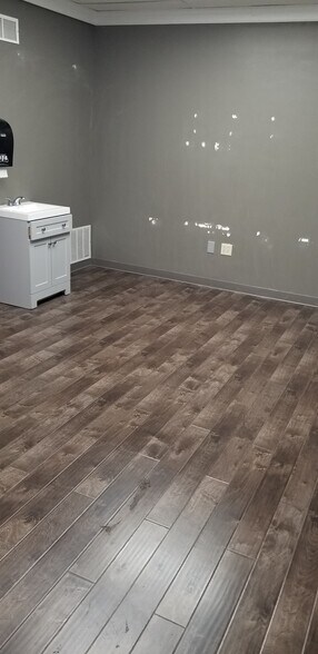 More Photos Of 612 SW 3rd St, Lee's Summit Medical For Lease