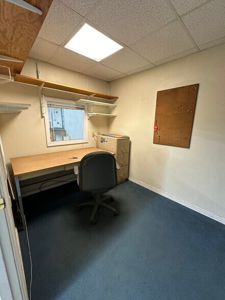 More Photos Of 1035 Bedford St, Abington Storefront Retail Office For Lease