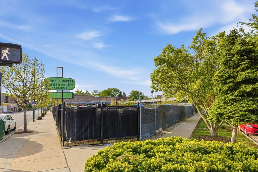 More Photos Of 4110 N Elston Ave, Chicago General Retail For Sale