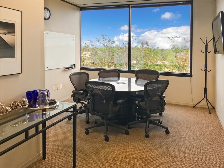 More Photos Of 14090 Southwest Fwy, Sugar Land Coworking Space