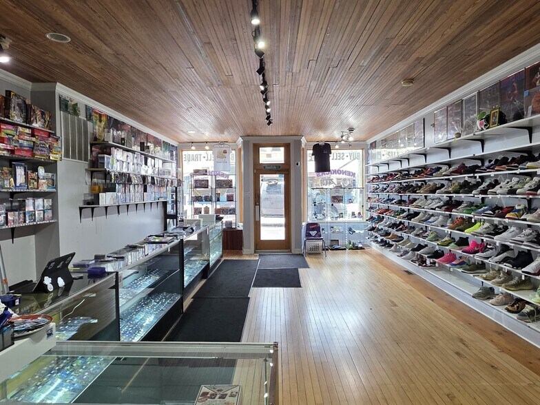 More Photos Of 169-173 E Chestnut St, Burlington Storefront Retail Residential For Sale