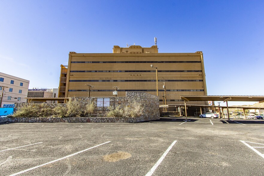 More Photos Of 1900 N Oregon St, El Paso Medical For Lease