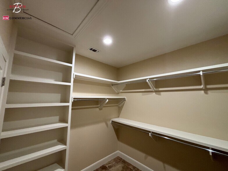 More Photos Of 39 Scenic Loop Rd, Boerne Office Residential For Lease