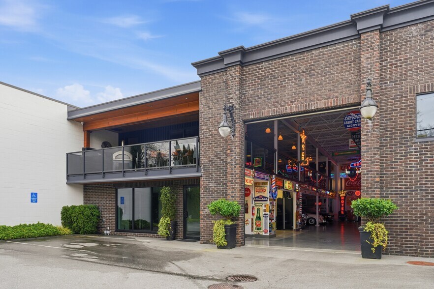 More Photos Of 935 Sherwood Ave, Coquitlam Warehouse For Sale