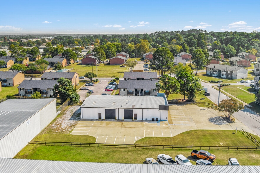 More Photos Of 5669 Eddins Rd, Montgomery Flex For Lease