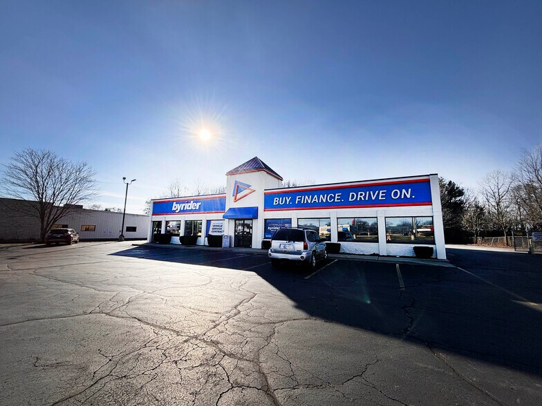 Primary Photo Of 3521 Grape Rd, Mishawaka Auto Dealership For Lease