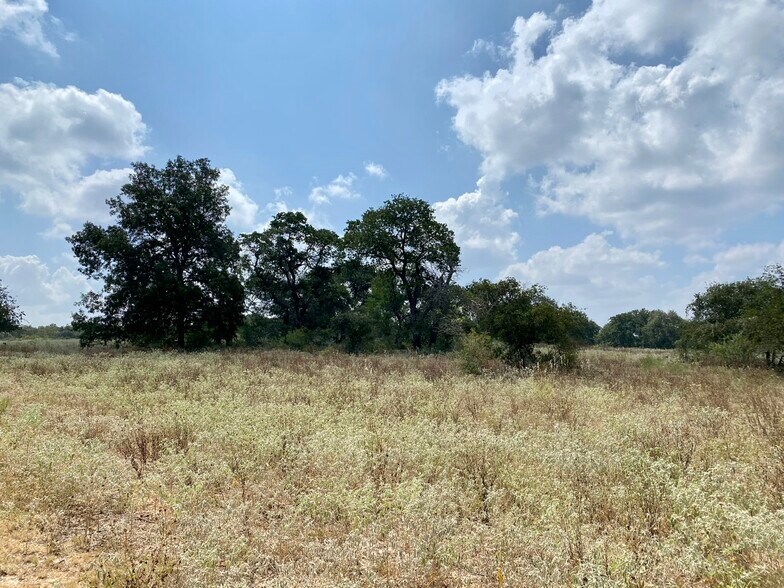 More Photos Of 22630 Campbellton Rd, San Antonio Land For Sale